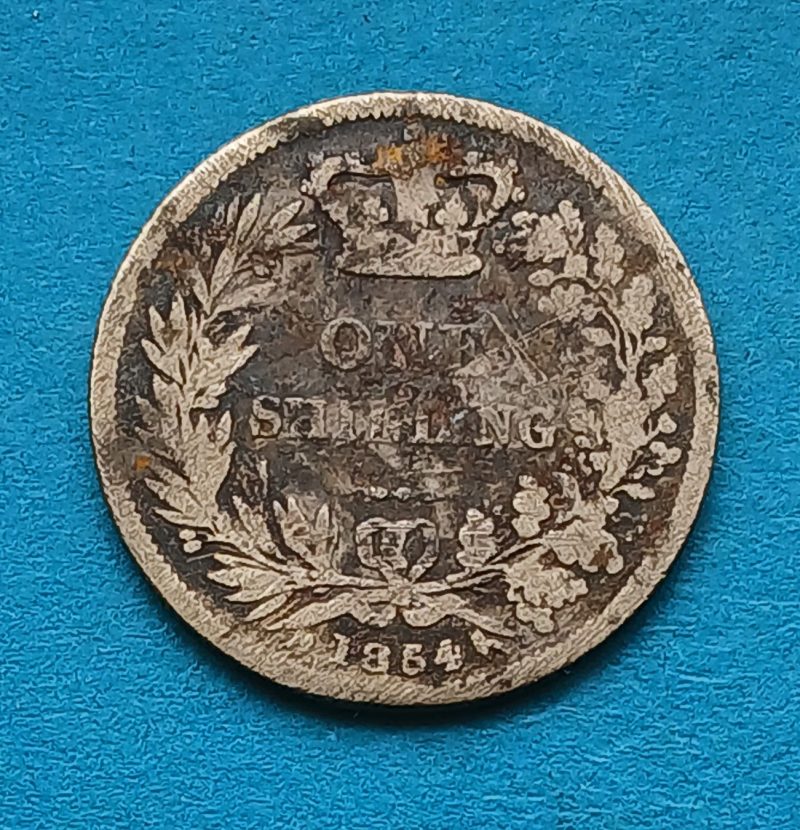 1854 VICTORIA Shilling - RARE Great Starter Coin (#631)